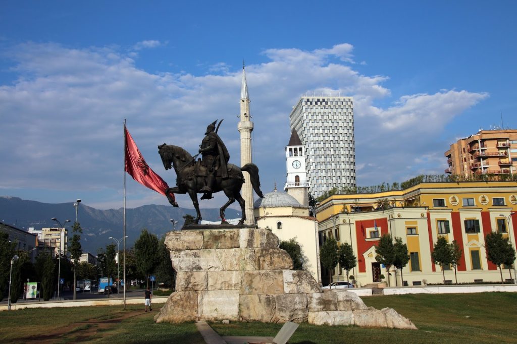 arnavutluk-tiran-gezi-rotalari